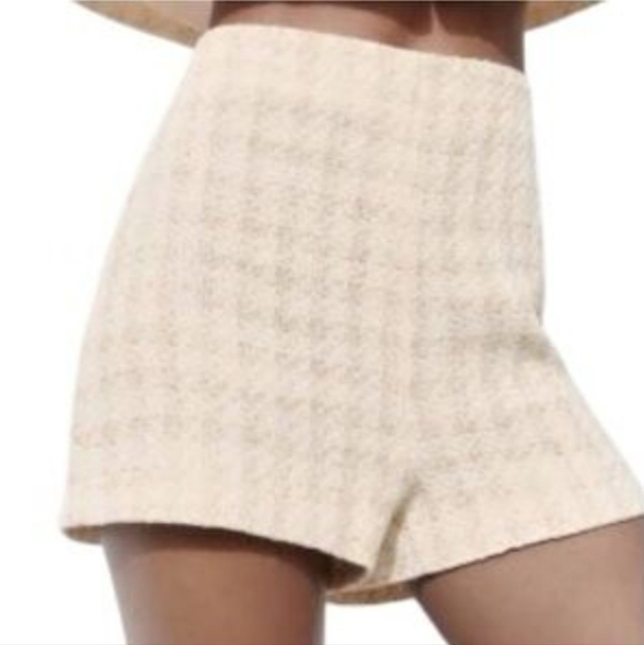 Zara Pants - Zara Checkered Shorts Side Zipper Size XS